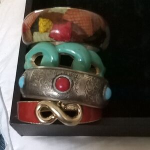 Stackable Women's Bracelet Set – Red and Turquoise Accents